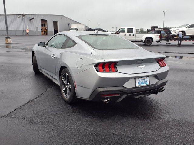 Certified 2025 Ford Mustang Coupe RWD image 3