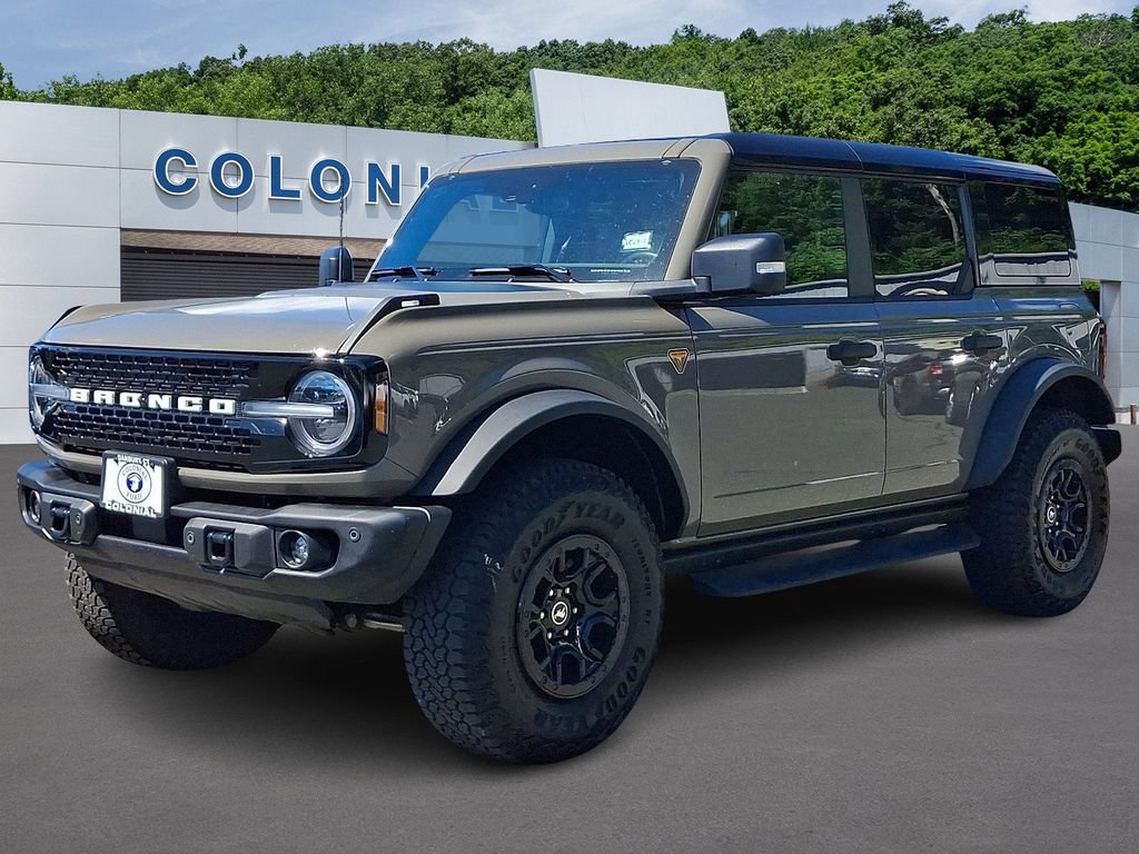 Certified 2025 Ford Bronco Badlands AWD/4WD image 3
