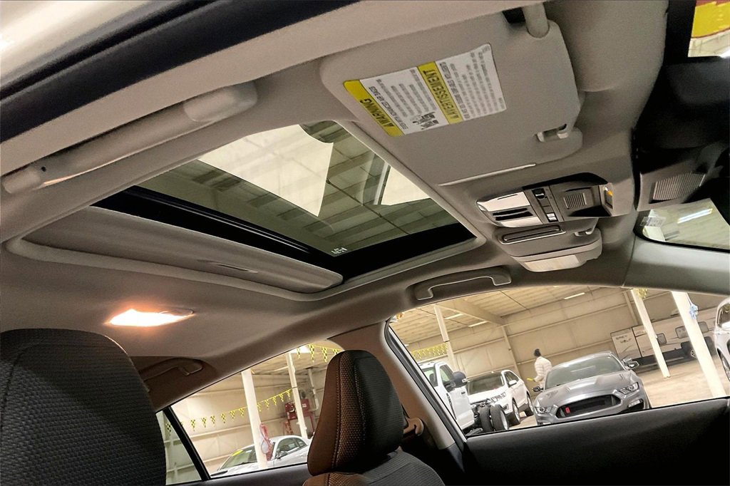 Used 2024 Subaru Crosstrek 2.0i Premium image 21