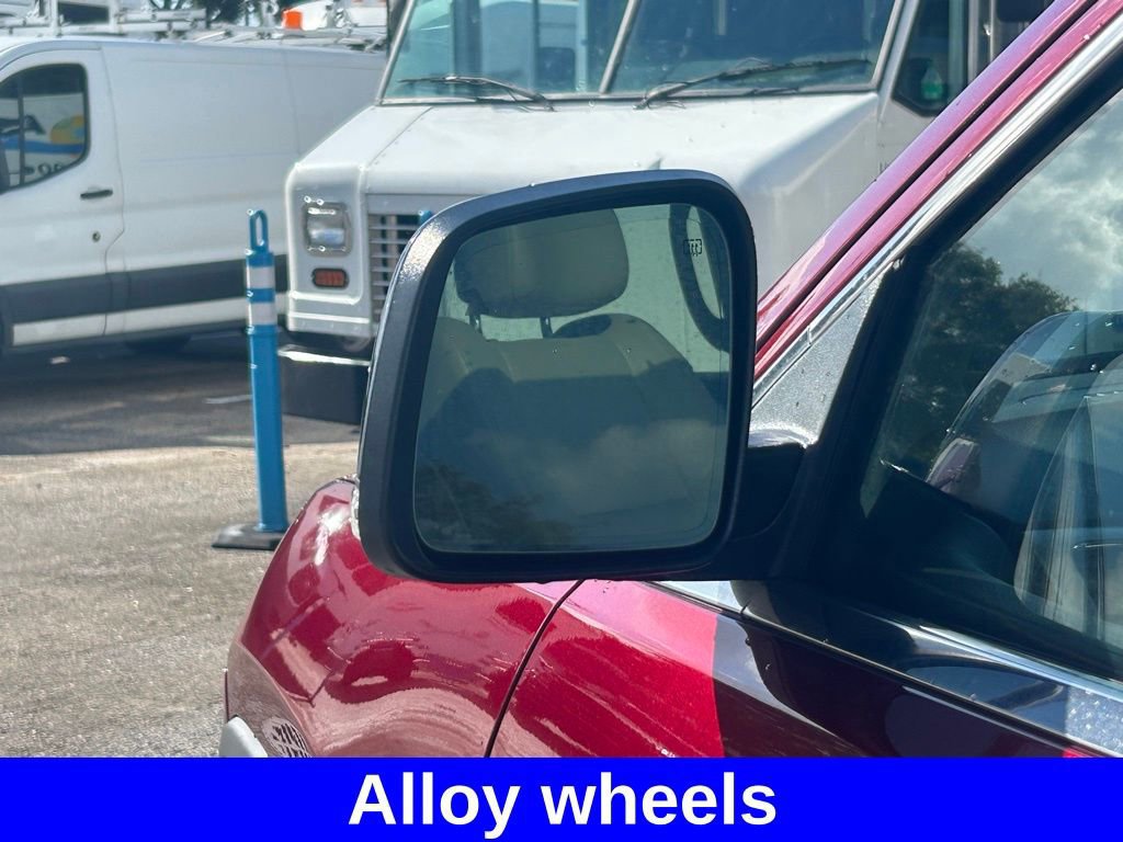 Used 2017 Jeep Grand Cherokee Limited image 16