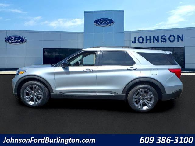 Certified 2023 Ford Explorer XLT w/ Equipment Group 202A AWD/4WD image 6