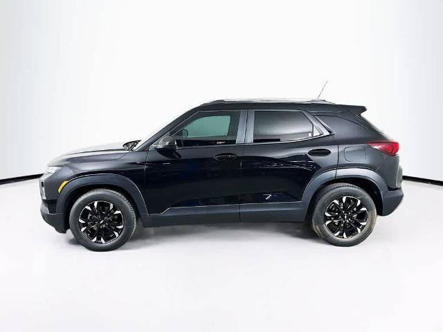 Used 2023 Chevrolet TrailBlazer LT w/ Convenience Package FWD image 3