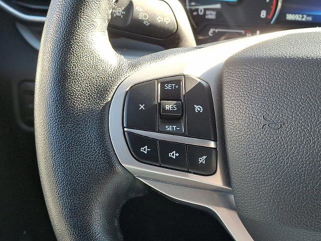 Certified 2022 Ford Explorer XLT w/ Equipment Group 202A image 22