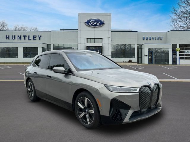 Used 2023 BMW iX M60 w/ Executive Package AWD/4WD image 3