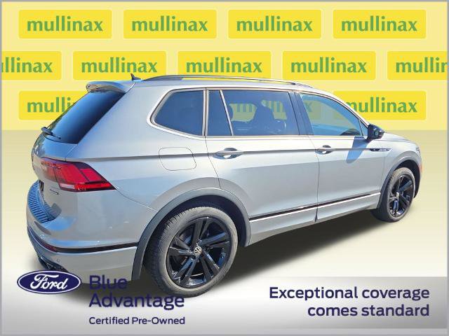 Used 2024 Volkswagen Tiguan SE R-Line AWD/4WD image 3