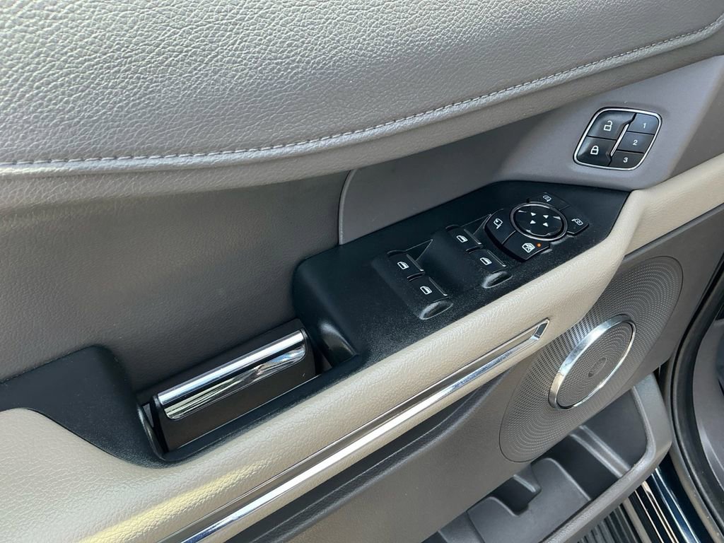 Certified 2021 Ford Expedition XLT RWD image 16