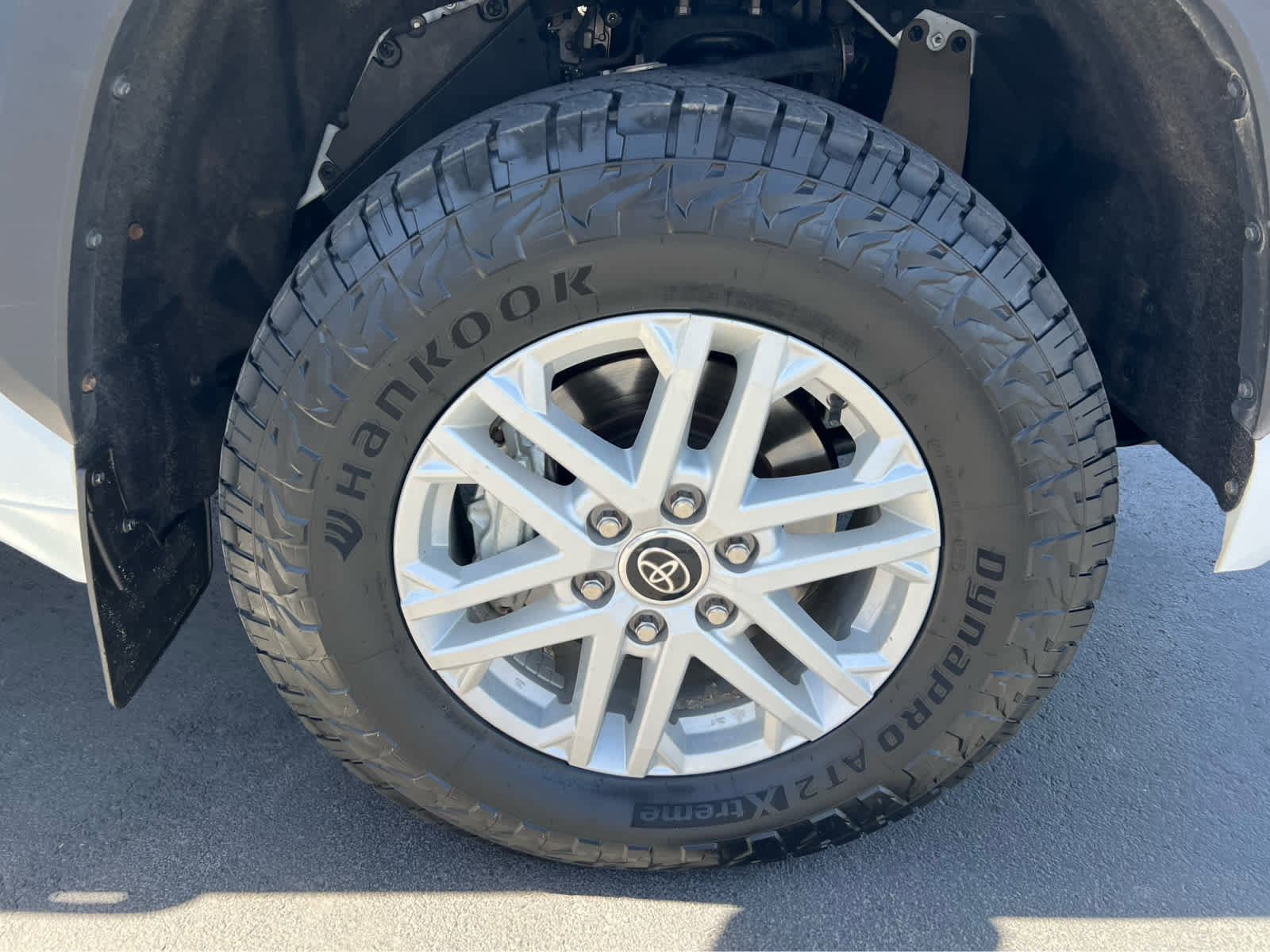 Used 2022 Toyota Tundra SR5 w/ SR5 Convenience Package image 16