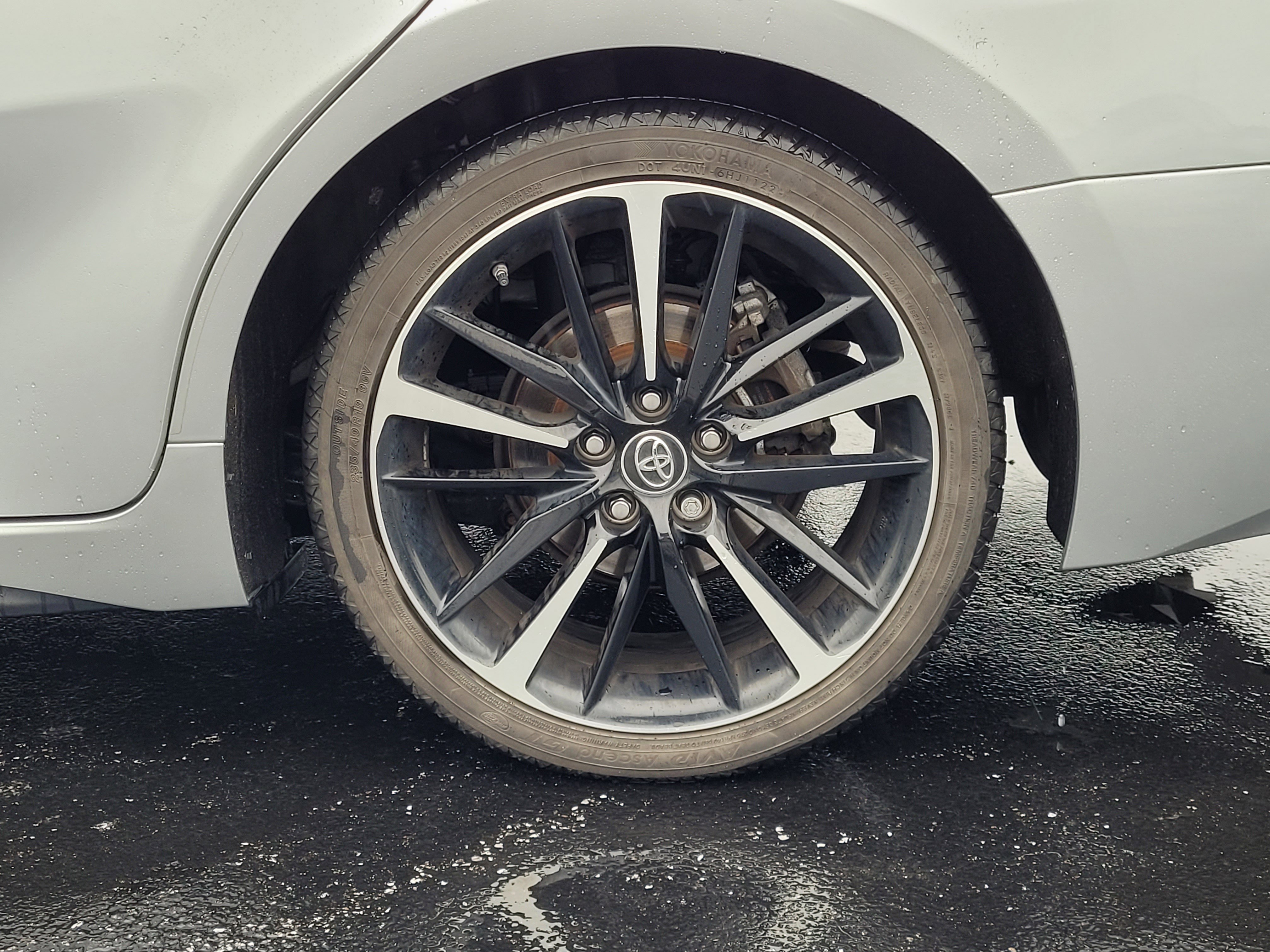 Used 2019 Toyota Camry XSE FWD image 10