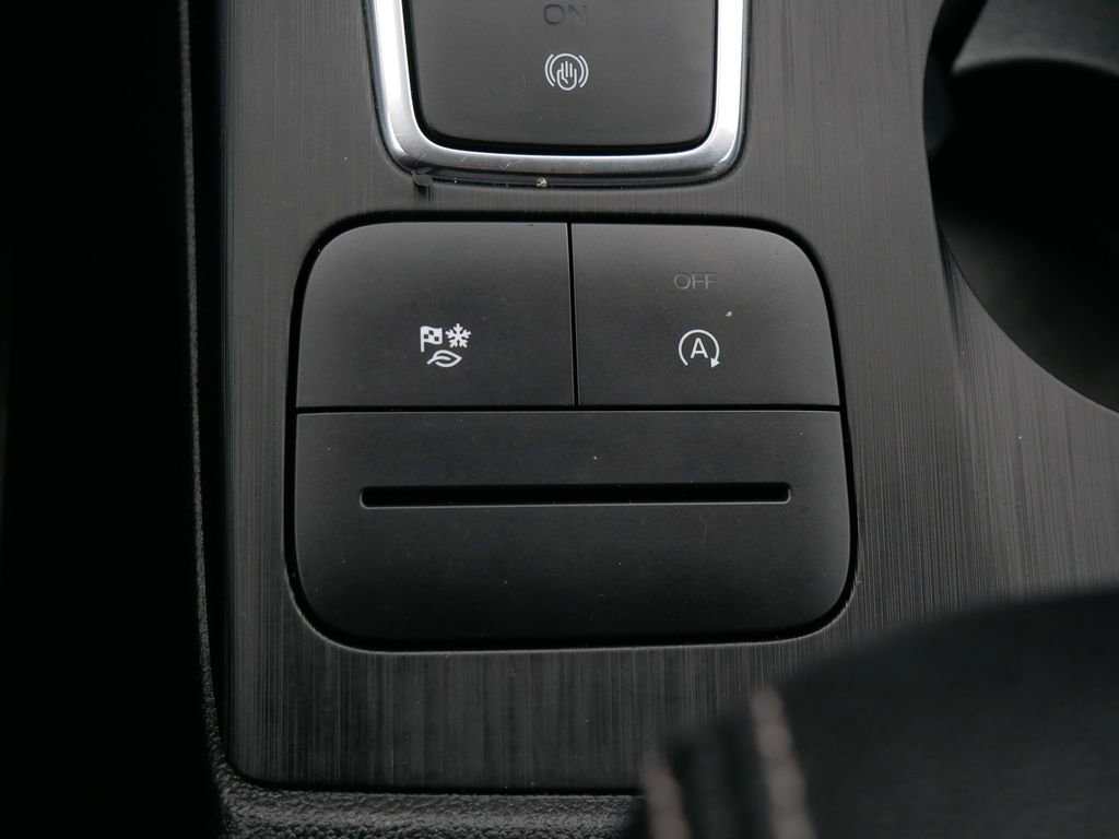 Certified 2020 Ford Escape SEL AWD/4WD image 23