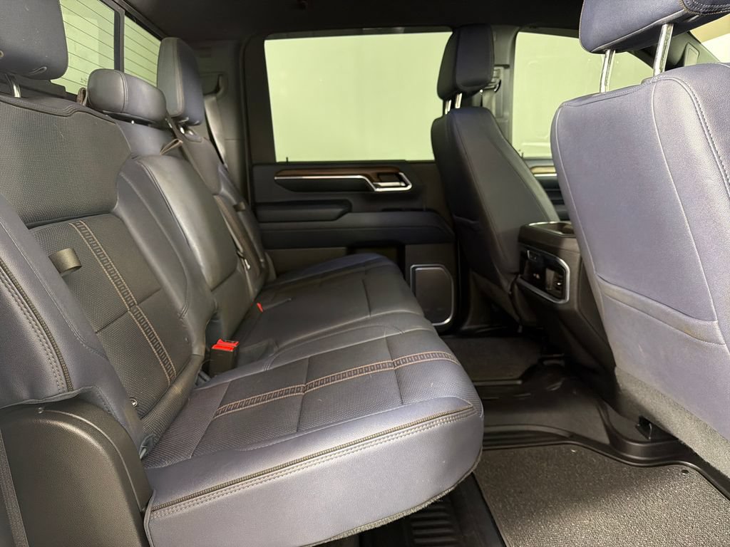 Used 2024 Chevrolet Silverado 3500 High Country AWD/4WD image 22