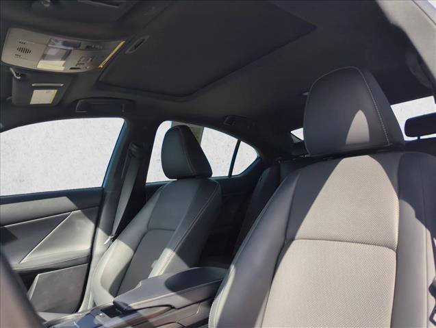 Used 2024 Lexus IS 350 F Sport RWD image 15