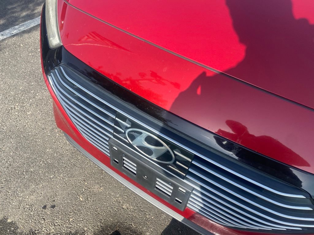 Used 2019 Hyundai Ioniq Limited w/ Ultimate Package 02 FWD image 3
