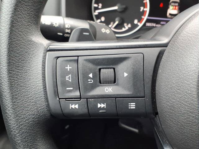 Used 2023 Nissan Rogue S image 22