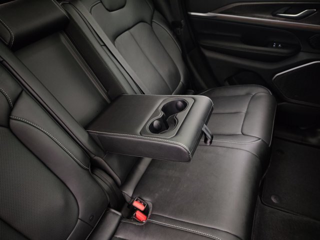 Used 2026 Jeep Grand Cherokee Limited AWD/4WD image 32