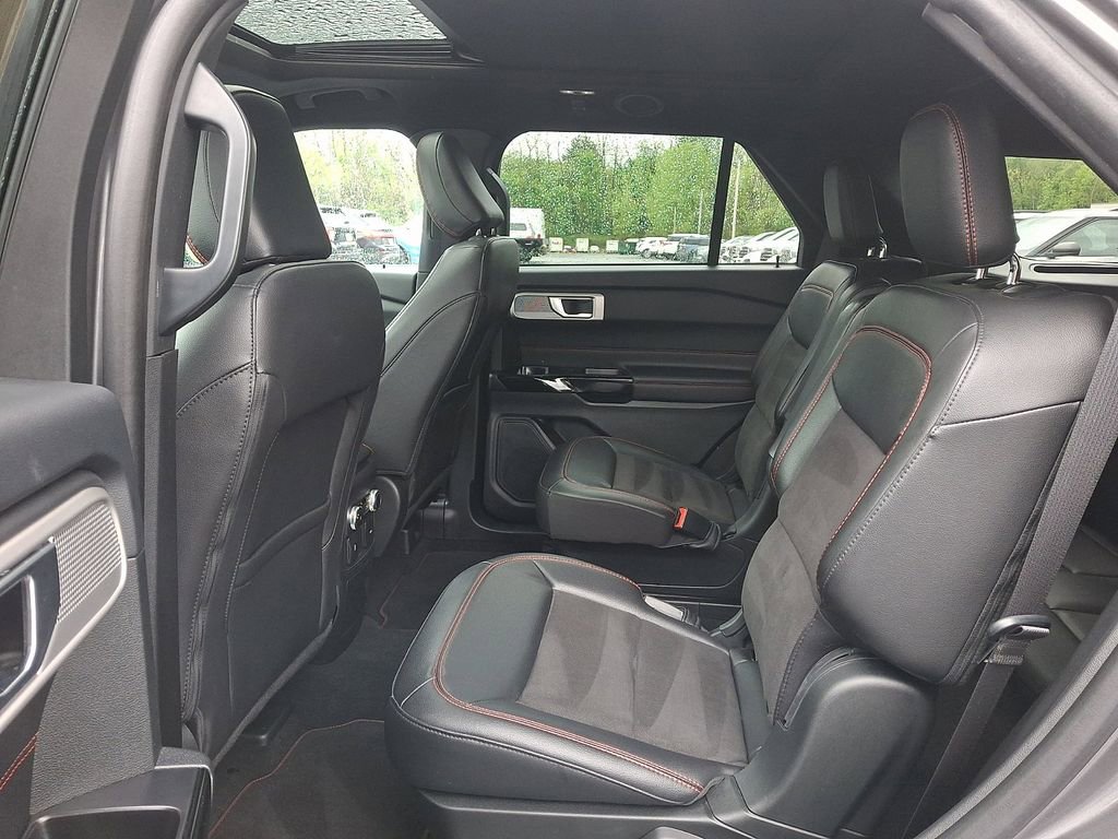 Certified 2023 Ford Explorer ST-Line w/ Class IV Trailer Tow Package AWD/4WD image 11