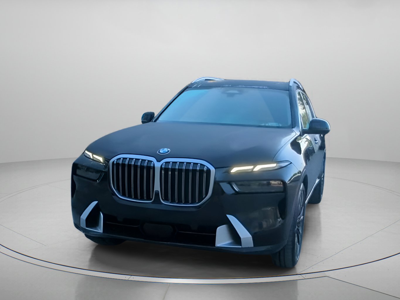 Used 2025 BMW X7 xDrive40i w/ Premium Package AWD/4WD image 10