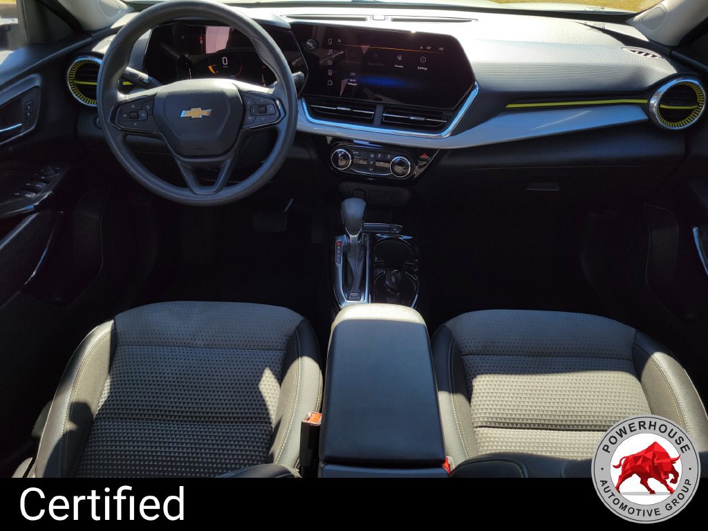Used 2024 Chevrolet Trax LT FWD image 17