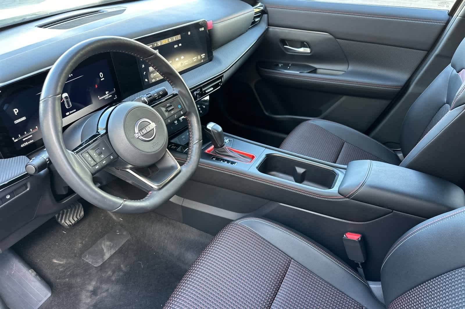 Used 2025 Nissan Kicks SR w/ SR Premium Package AWD/4WD image 12