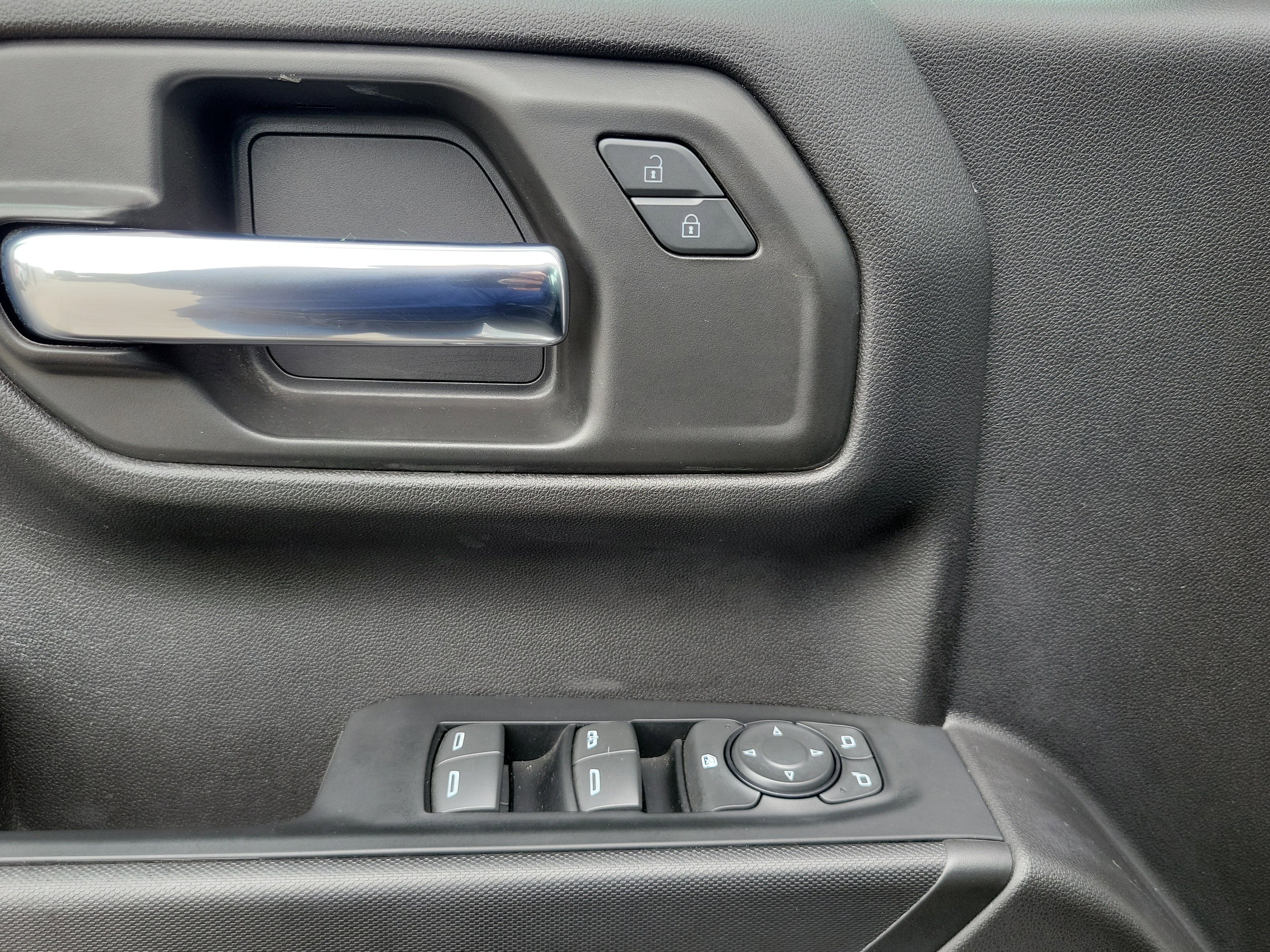 Used 2024 Chevrolet Silverado 1500 Custom RWD image 25