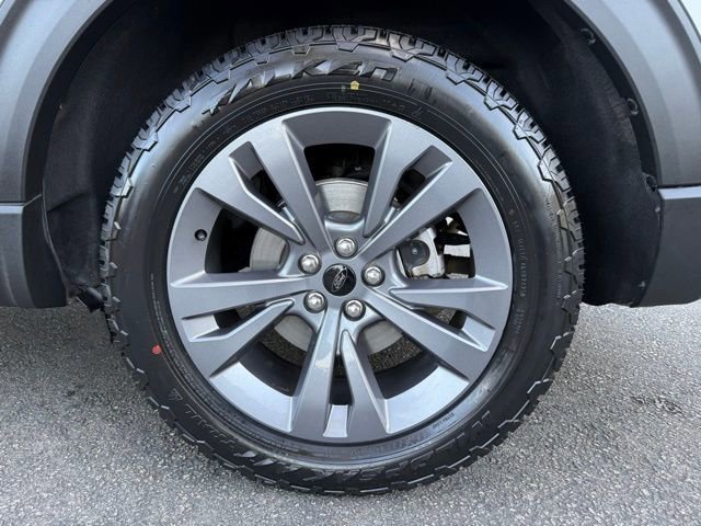 Certified 2022 Ford Explorer XLT w/ Equipment Group 202A image 10