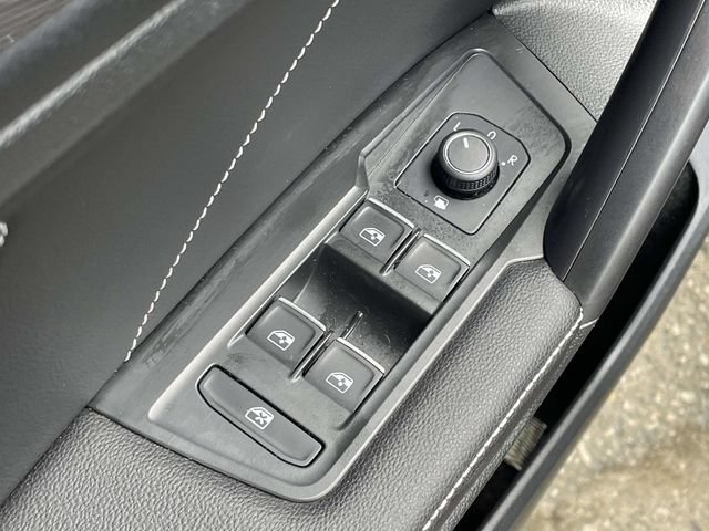 Used 2023 Volkswagen Tiguan SE FWD image 15