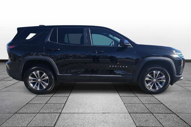Used 2025 Chevrolet Equinox LT AWD/4WD image 4