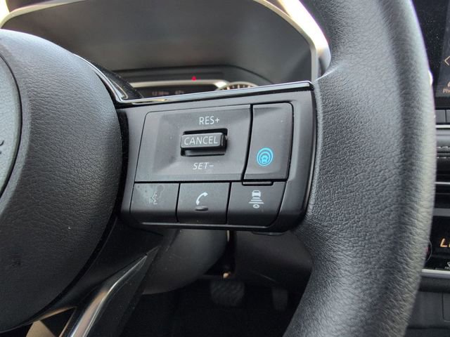 Used 2023 Nissan Rogue SV FWD image 22