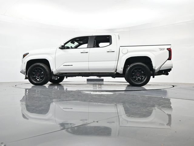 Used 2025 Toyota Tacoma TRD Sport AWD/4WD image 37