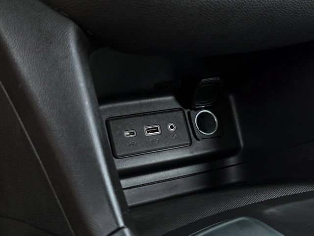 Used 2020 Chevrolet Equinox LT w/ Driver Convenience Package FWD image 21