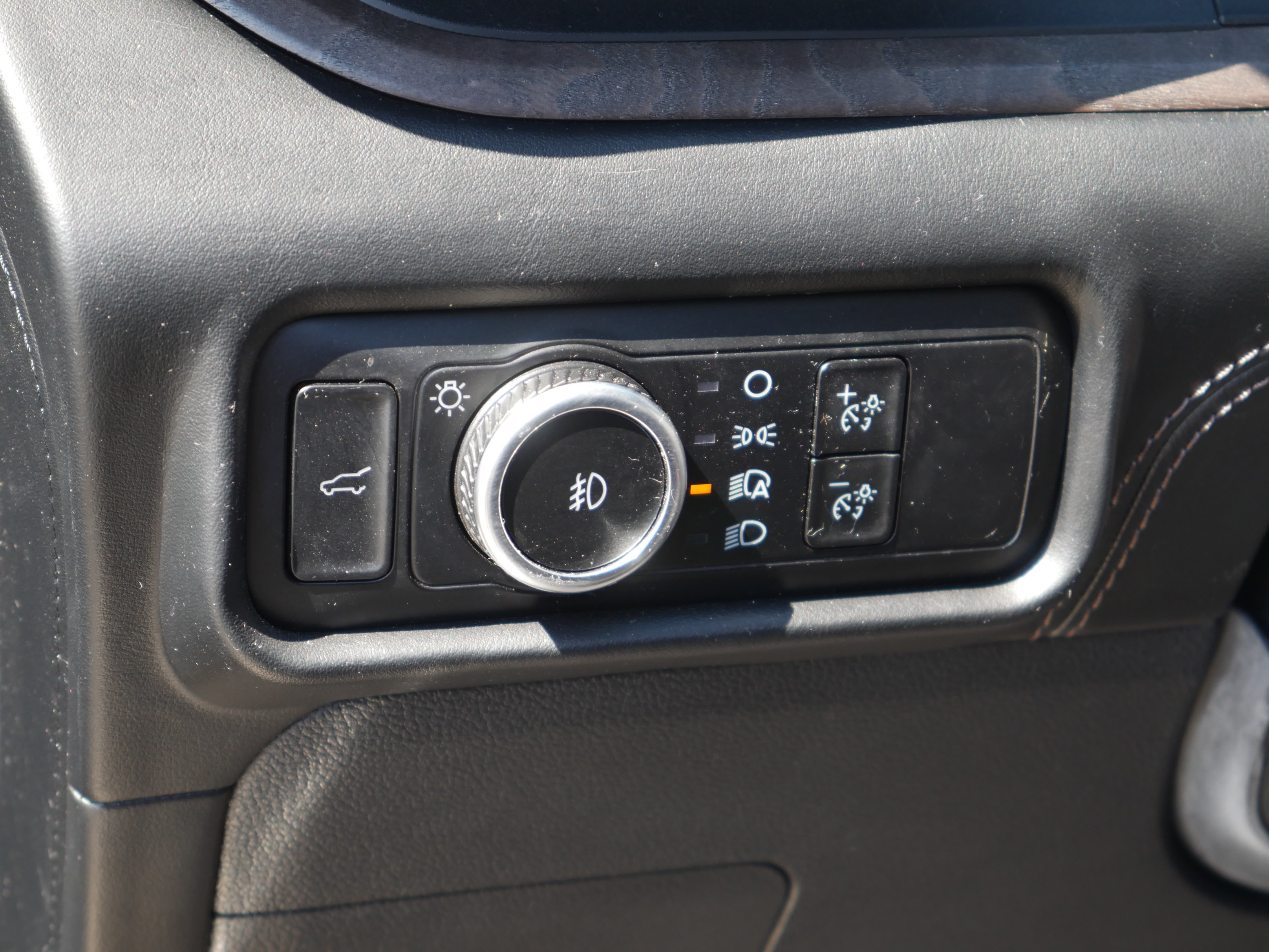 Certified 2024 Ford Explorer Platinum AWD/4WD image 6