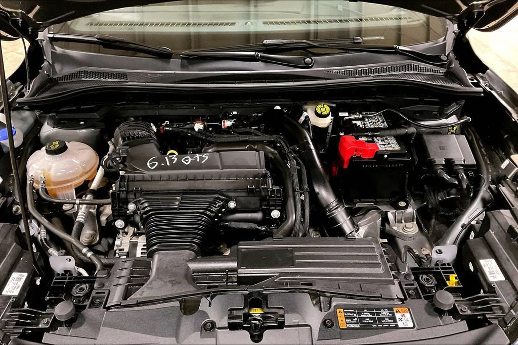 Certified 2025 Ford Escape ST-Line Elite AWD/4WD image 10