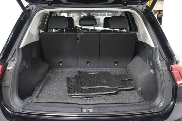 Used 2024 Volkswagen Tiguan SE AWD/4WD image 22