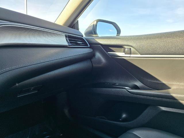 Used 2020 Toyota Camry SE image 25