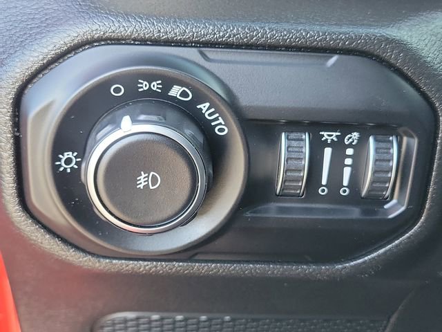 Used 2022 Jeep Wrangler Sport AWD/4WD image 19