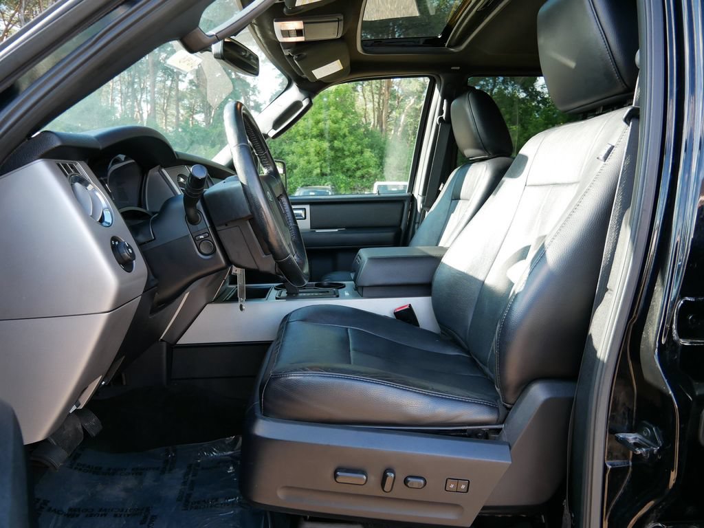 Certified 2017 Ford Expedition EL XLT w/ Equipment Group 202A AWD/4WD image 16