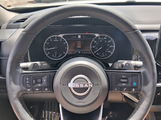 Used 2024 Nissan Pathfinder SL FWD image 27