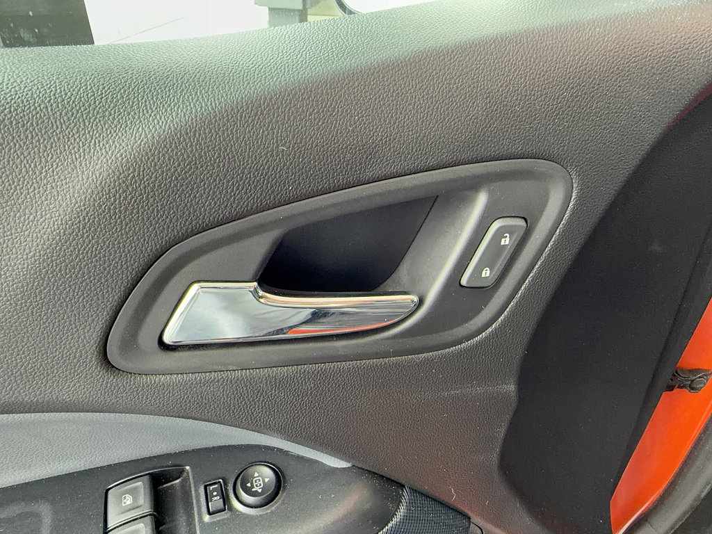 Used 2021 Chevrolet Colorado Z71 AWD/4WD image 10