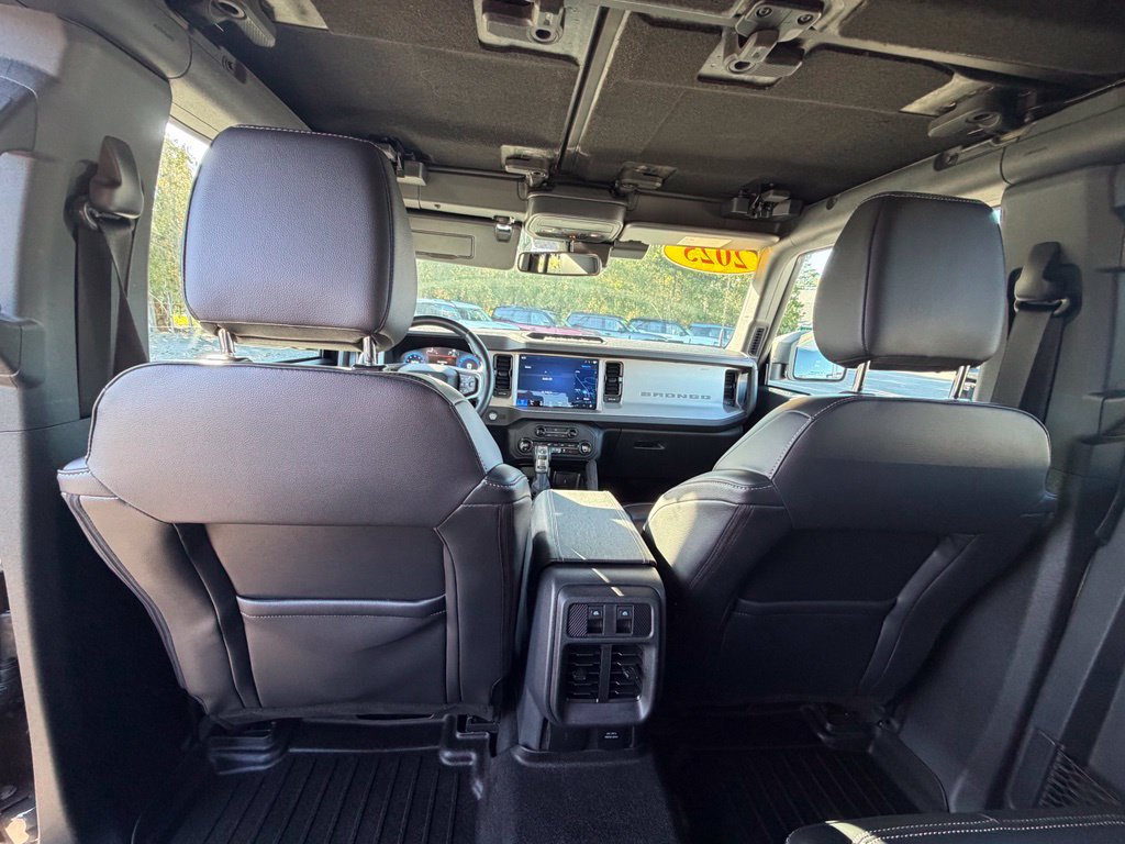 Certified 2025 Ford Bronco Outer Banks w/ Sasquatch Package AWD/4WD image 17