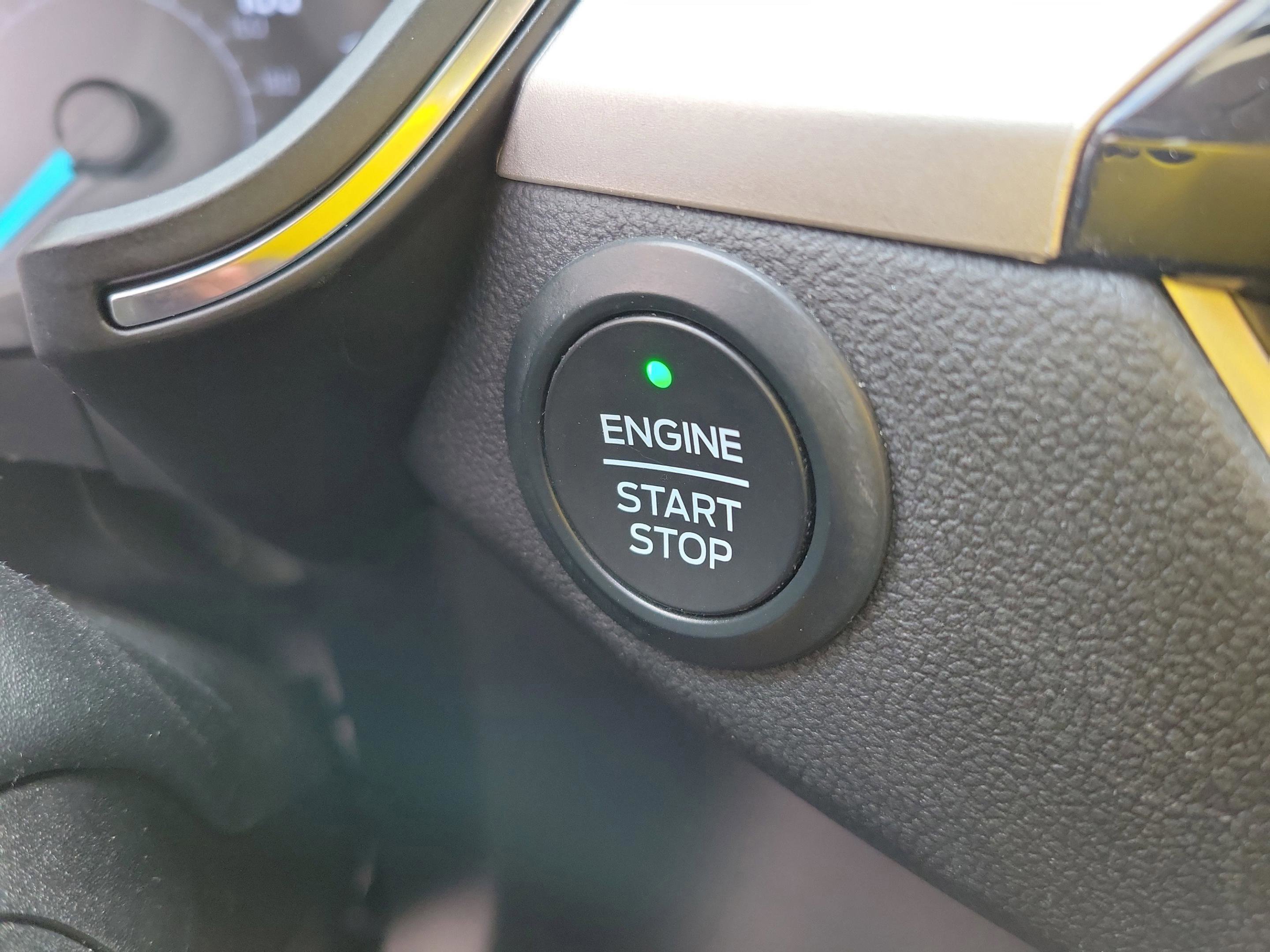 Certified 2020 Ford Escape SE image 18