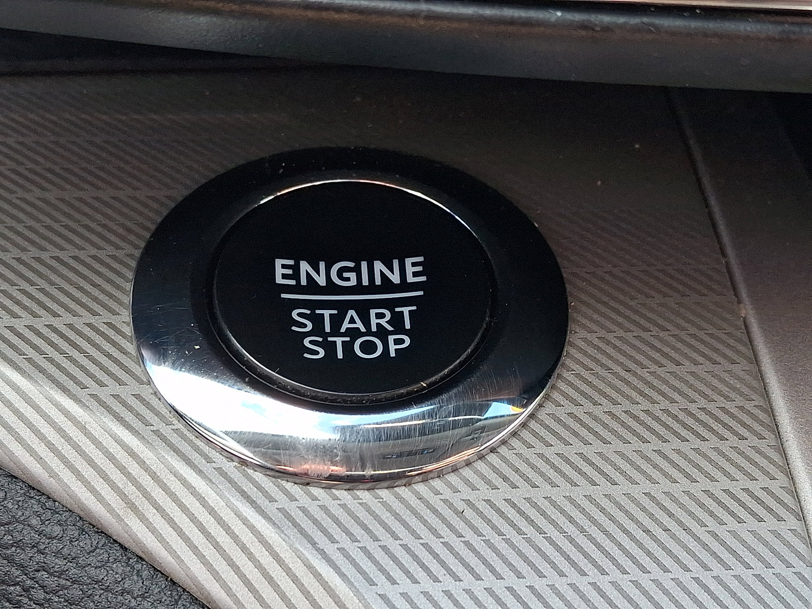 Certified 2023 Ford Explorer XLT w/ Equipment Group 202A image 28