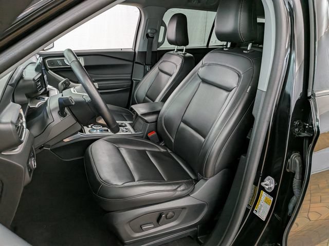 Certified 2023 Ford Explorer XLT w/ Equipment Group 202A AWD/4WD image 12