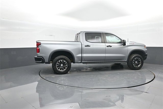 Used 2023 Chevrolet Silverado 1500 ZR2 image 8