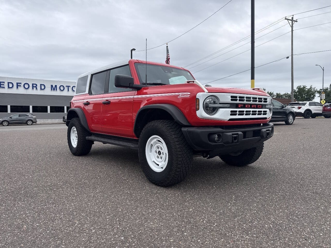 Certified 2023 Ford Bronco Heritage Edition AWD/4WD image 10