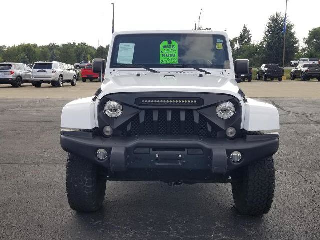 Used 2017 Jeep Wrangler Unlimited Sahara AWD/4WD image 8