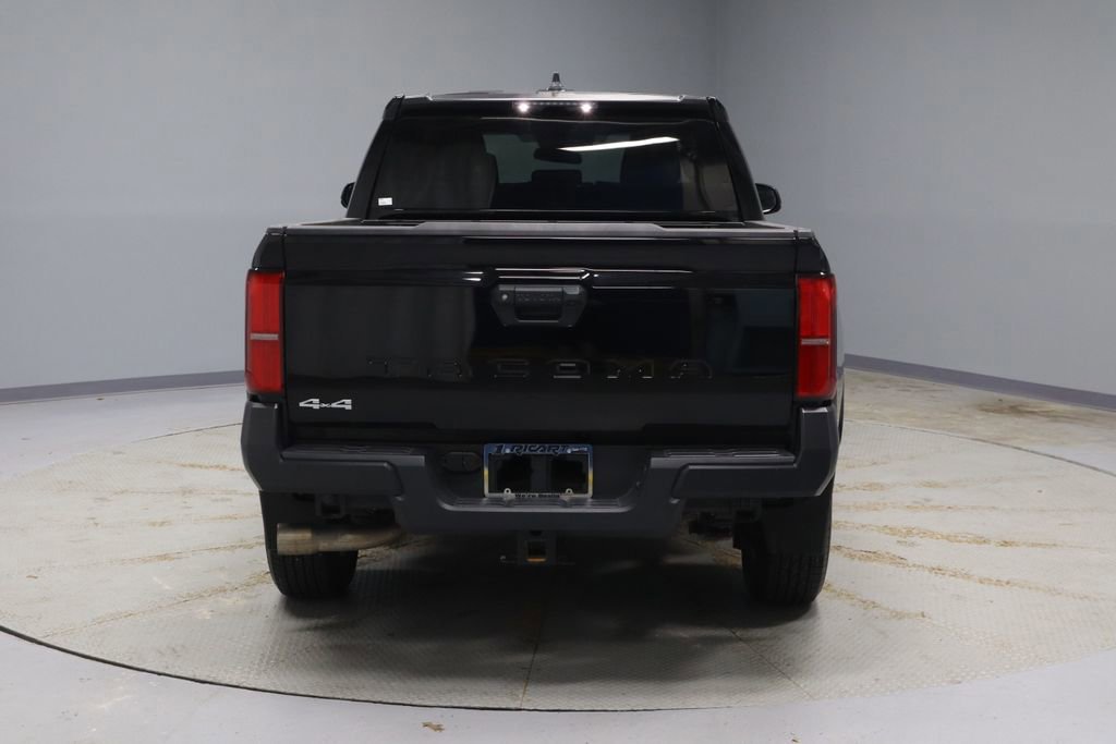 Used 2024 Toyota Tacoma SR AWD/4WD image 4