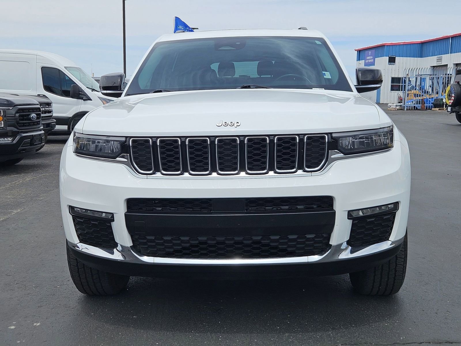 Used 2021 Jeep Grand Cherokee L Limited AWD/4WD image 2