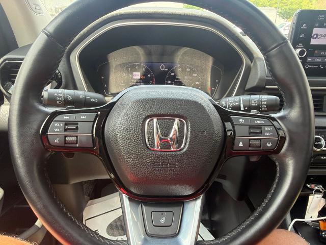 Used 2025 Honda Pilot Elite image 18