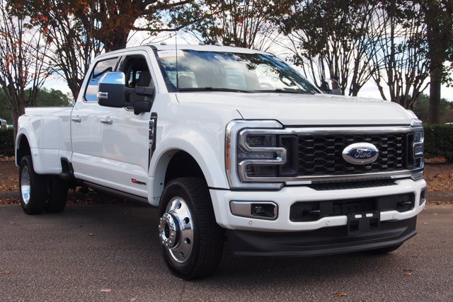 Certified 2025 Ford F450 Platinum w/ Platinum Plus Package image 1