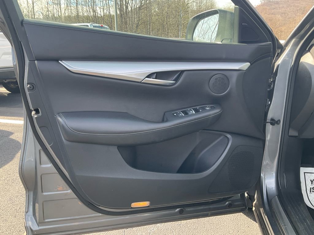 Used 2021 INFINITI QX50 Luxe image 17