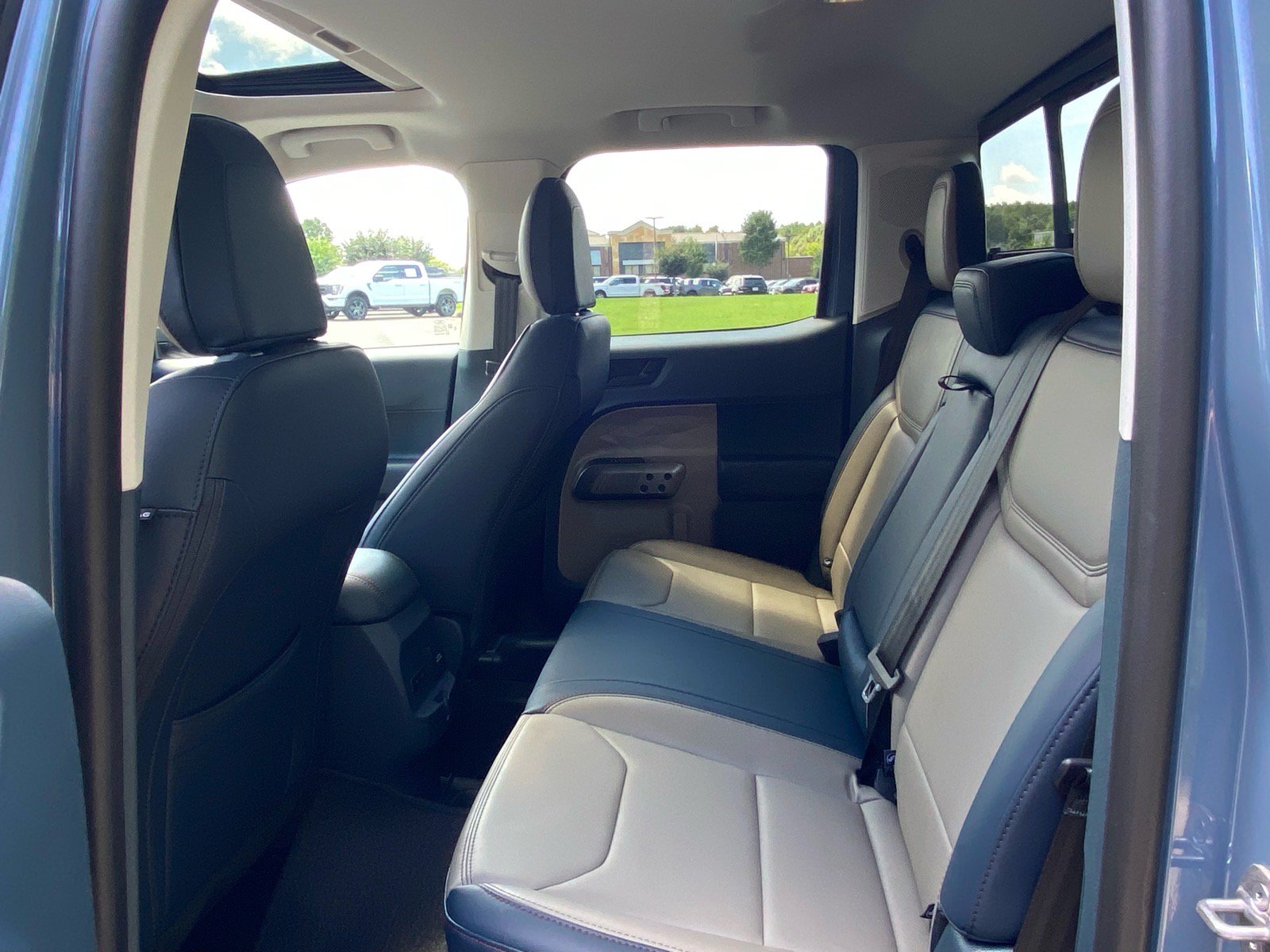 Certified 2025 Ford Maverick Lariat AWD/4WD image 27